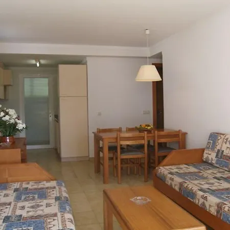 Habitat Apartment *